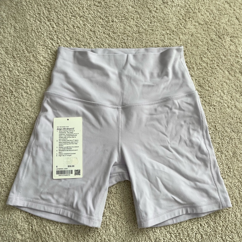 Lululemon Align HR short 8” in Lilac!